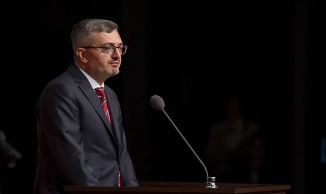 Cumhurbaşkanı Yardımcısı Yılmaz, YKS'ye girecek öğrencilere başarı diledi