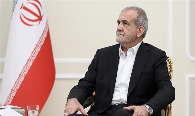 İran Cumhurbaşkanı Pezeşkiyan: Katar'da bloke edilen 6 milyar dolarımız geri dönecek (GÜNCELLEME)