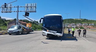 Karabük'te 4 aracın karıştığı zincirleme trafik kazası güvenlik kamerasında
