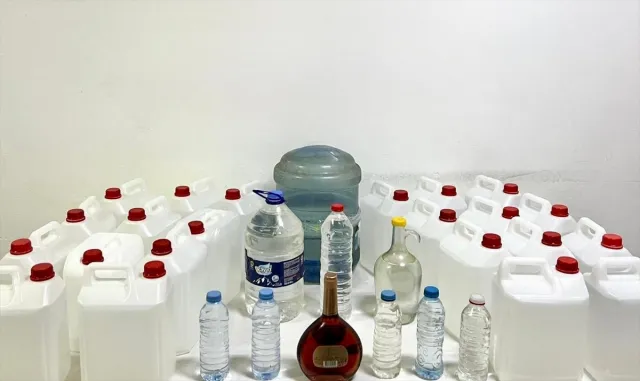 Kırşehir'de 120 litre etil alkol ve sahte içki ele geçirildi