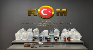 Kırşehir'de 65 litre etil alkol, sahte içki ve ruhsatsız av tüfeği ele geçirildi