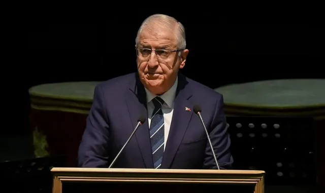 Milli Savunma Bakanı Güler, Kahramanmaraş'ta şehit ailesini ziyaret etti