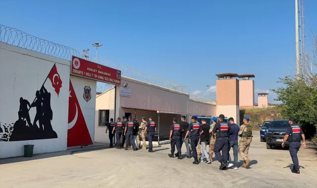 Osmaniye'de 2 kişinin yaralandığı silahlı saldırıya ilişkin gözaltına alınan 6 zanlı tutuklandı