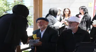 Rize'de üniversite öğrencileri yaşlıların hayat hikayelerini kitaplaştırdı