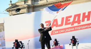Sırbistan Cumhurbaşkanı Vucic, birkaç hafta içerisinde görevinden istifa edeceğini duyurdu