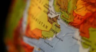 Umman Dışişleri Bakanı, Hürmüz Boğazı'yla ilgili düzenlemelerin geçiş ücretini kapsamadığını söyledi