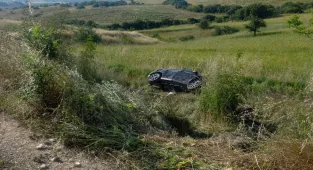 Uşak'ta devrilen otomobildeki 1 kişi öldü, 1 kişi yaralandı