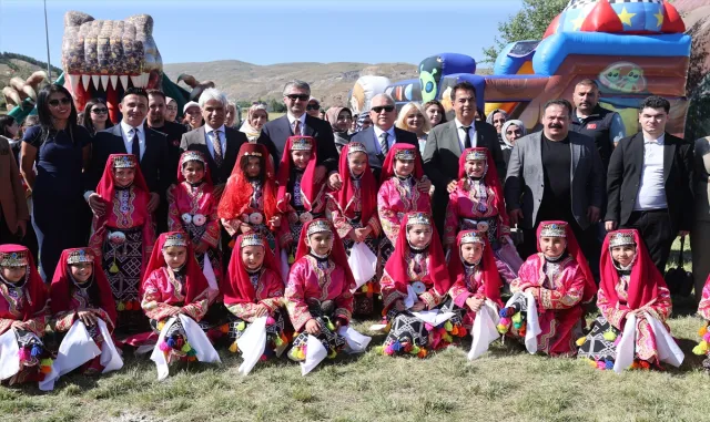 Aile ve Sosyal Hizmetler Bakan Yardımcısı Tarıkdaroğlu, Sivas'ta Aile Buluşmaları programına katıldı