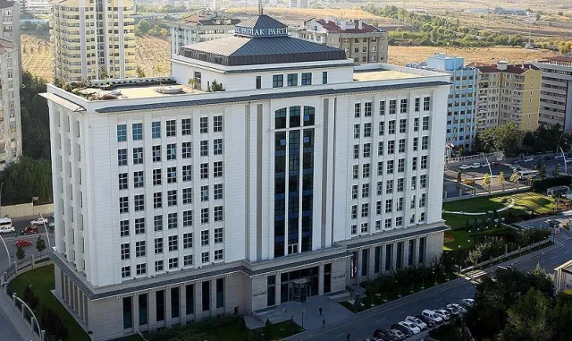 AK Parti Genel Başkan Yardımcısı Demir, Rize'de konuştu