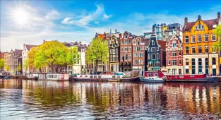 Amsterdam'da Filistin'e destek yürüyüşü düzenlendi 