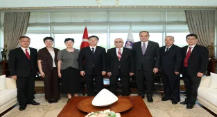 AYM Başkanı Özkaya, Çin'in Zhejiang Eyaleti Yüksek Halk Mahkemesi heyetini kabul etti