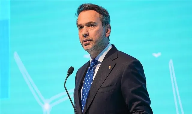 Bakan Bayraktar, Dünya Bankası Türkiye Ülke Direktörü Jean-Christophe Carret ile bir araya geldi: