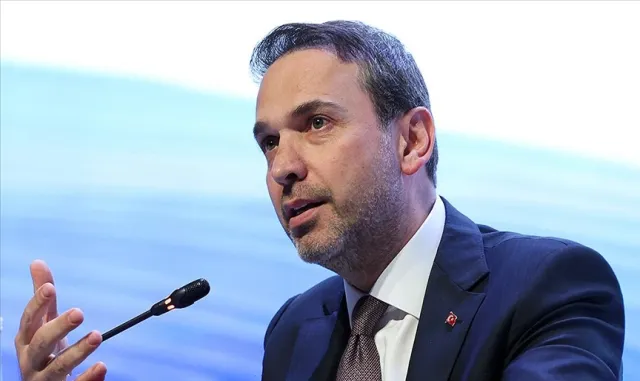Bakan Bayraktar, Kerkük Valisi Mehmet Seman Ağa ile görüştü
