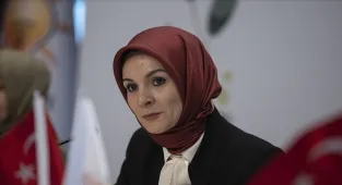 Bakan Göktaş, cep telefonlarındaki algoritma tehdidine dikkati çekti: