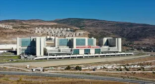 Bakanlar Memişoğlu ve Bak, Rize Şehir Hastanesi inşaatında incelemelerde bulundu: