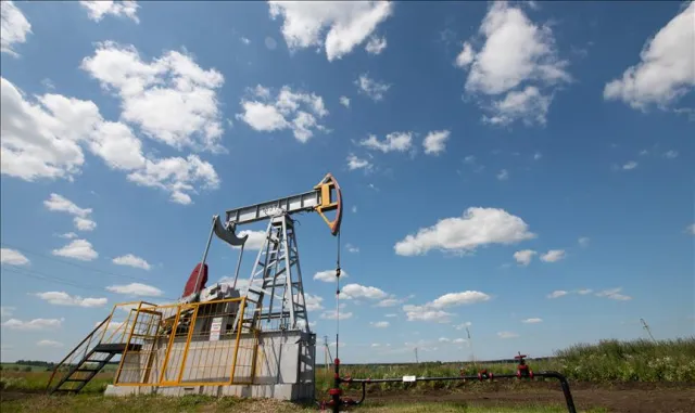 Brent petrolün varili 76,68 dolardan işlem görüyor / 10 Temmuz 2026