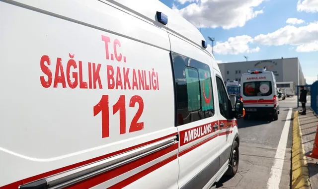 Aydın'da iki otomobilin çarpışması sonucu 4 kişi yaralandı