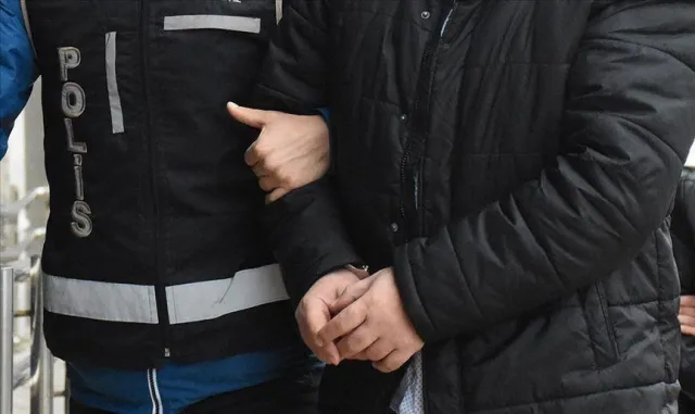 Fatih'te uyuşturucu operasyonunda 2 şüpheli yakalandı