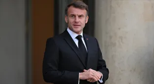Lübnan Cumhurbaşkanı Avn ile Fransız mevkidaşı Macron, bölgedeki son gelişmeleri görüştü