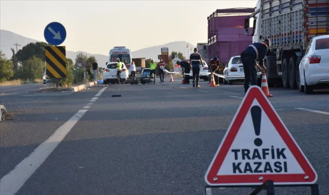 Şırnak'ta şarampole devrilen hafif ticari araçtaki 1 kişi öldü, 4 kişi yaralandı