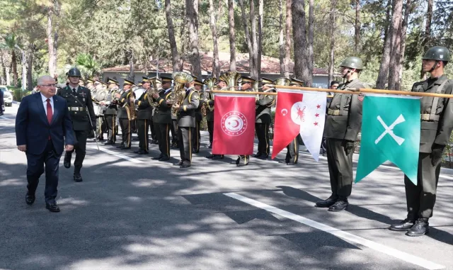 Milli Savunma Bakanı Güler, Kıbrıs Türk Barış Kuvvetleri Komutanlığını ziyaret etti