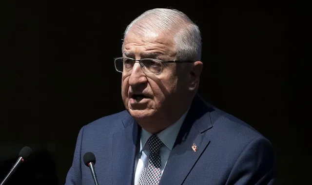 Milli Savunma Bakanı Güler, Moldova Başbakan Yardımcısı Osmochescu ile görüştü