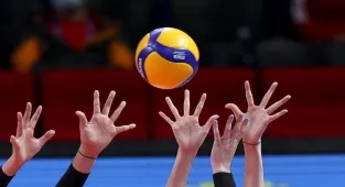 Milli voleybolcu Bedirhan Bülbül'de omuz sıkışma sendromu tespit edildi 