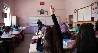 Sabancı Vakfı'nın Fark Yaratanı Hakan Örs'ten akran zorbalığına karşı Bisikletli Okul