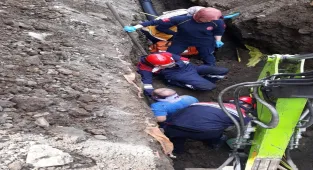 Trabzon'da göçük altında kalan işçi kurtarıldı