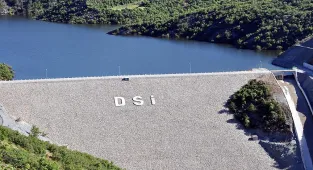 Tunca Nehri'nde DSİ'nin çalışmasıyla su akışı hızlandı