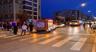 Uşak'ta 2 kişiye çarpan otomobilin sürücüsü tutuklandı