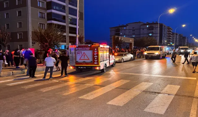 Uşak'ta 2 kişiye çarpan otomobilin sürücüsü tutuklandı
