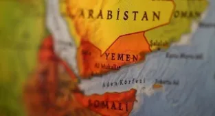Yemen'in Hudeyde kentinde şiddetli patlamalar meydana geldi