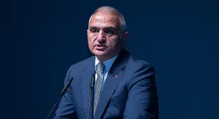 Bakan Ersoy'dan Tralleis'teki 2 bin yıllık antik havuza ilişkin paylaşım: