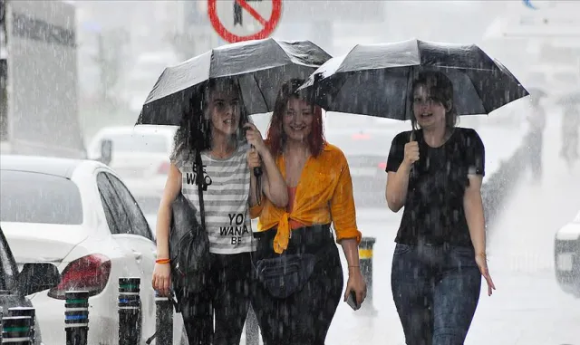 Düzce için gök gürültülü sağanak uyarısı