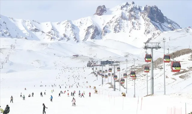 Erciyes Kayak Merkezi yeni sezona hazırlanıyor