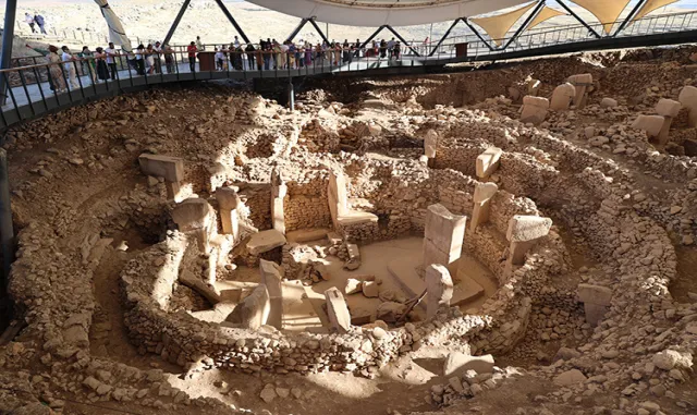 Göbeklitepe'de yeni kazılarda dörtgen planlı yapılar ortaya çıkarıldı