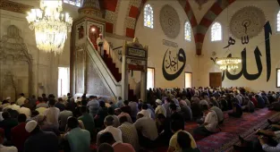Kırklareli'nde cuma hutbesi işitme engelliler için işaret diline çevrildi