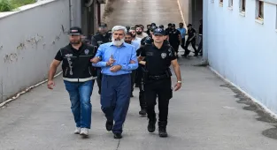 Kuytulcular yapılanmasına yönelik soruşturmada Alparslan Kuytul ve eşi tutuklandı