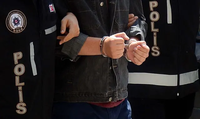 Maltepe'de 15 yıl hapis cezası bulunan firari hükümlü yakalandı