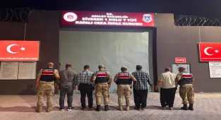 Şanlıurfa'da otomobile av tüfeğiyle ateş edilmesine ilişkin 4 şüpheli tutuklandı