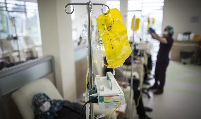 Ücretsiz kanser taramaları için 99 milyon hatırlatma mesajı gönderildi