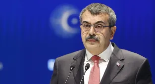 Bakan Tekin, Beykoz Bozhane İlkokulunu ziyaret etti:
