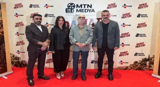 Damat Mektebi filminin galası Atlas Sineması'nda gerçekleştirildi