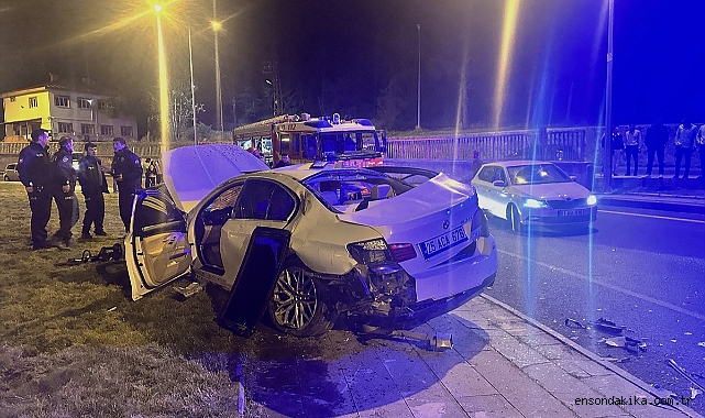 Erzurum’da kaldırıma çıkan otomobildeki 4 kişi yaralandı