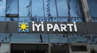 İYİ Parti Sözcüsü Kavuncu, Osmaniye'de partililerle görüştü