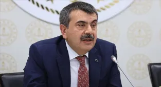 Son Dakika Gelişmesi! Bakan Tekin: Sınıfta cep telefonu kullanımını biraz abartan öğretmenlerimiz vardı. Öğretmen arkadaşlarımıza derste cep telefonu kullanmama konusunda uyarıda bulunduk