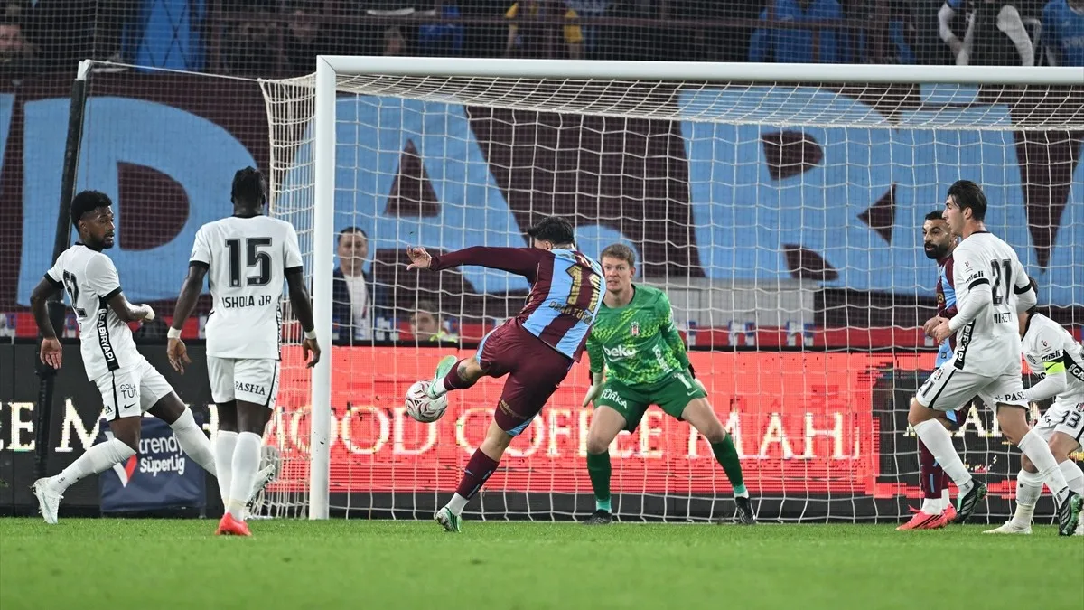 Trabzonspor - Beşiktaş Maçında Gol: Ozan Tufan (21. dakika)